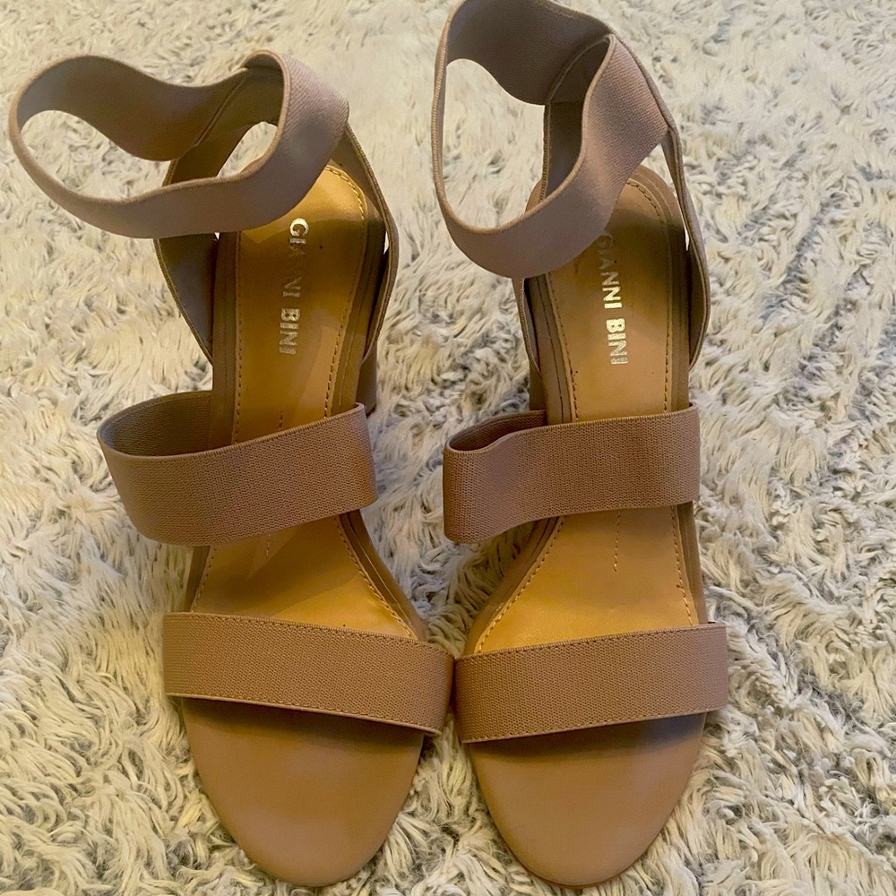Gianni Bini Nude Elastic Strap Heels